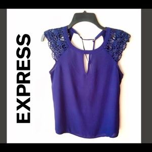 EUC 👌🤩 EXPRESS Lace Cap-Sleeve Top